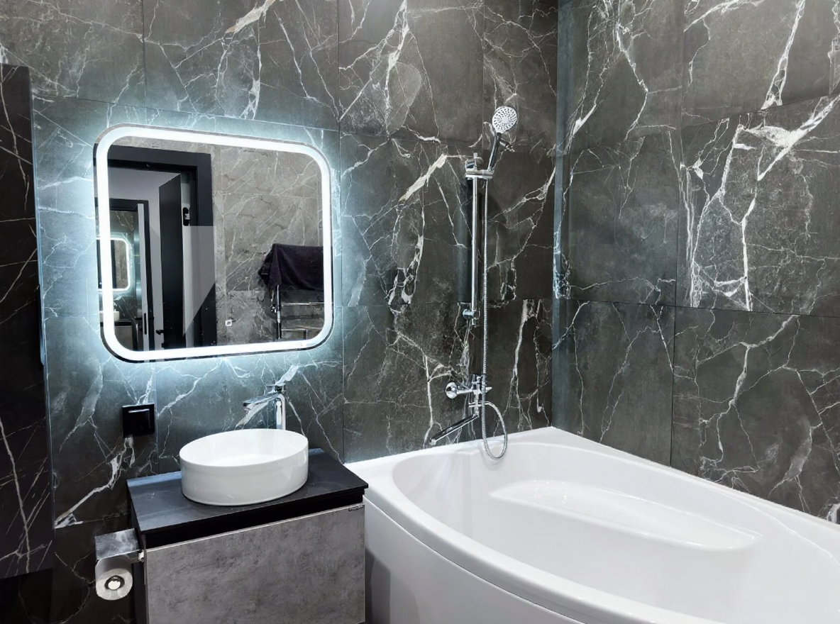 Ванная комната с деревянными акцентами